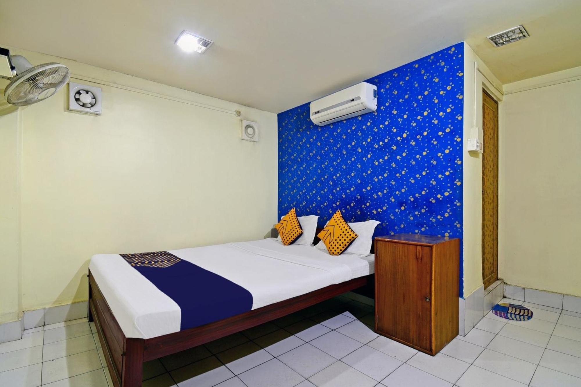 Dispur Oyo Flagship Thank You Lodge Nac מראה חיצוני תמונה